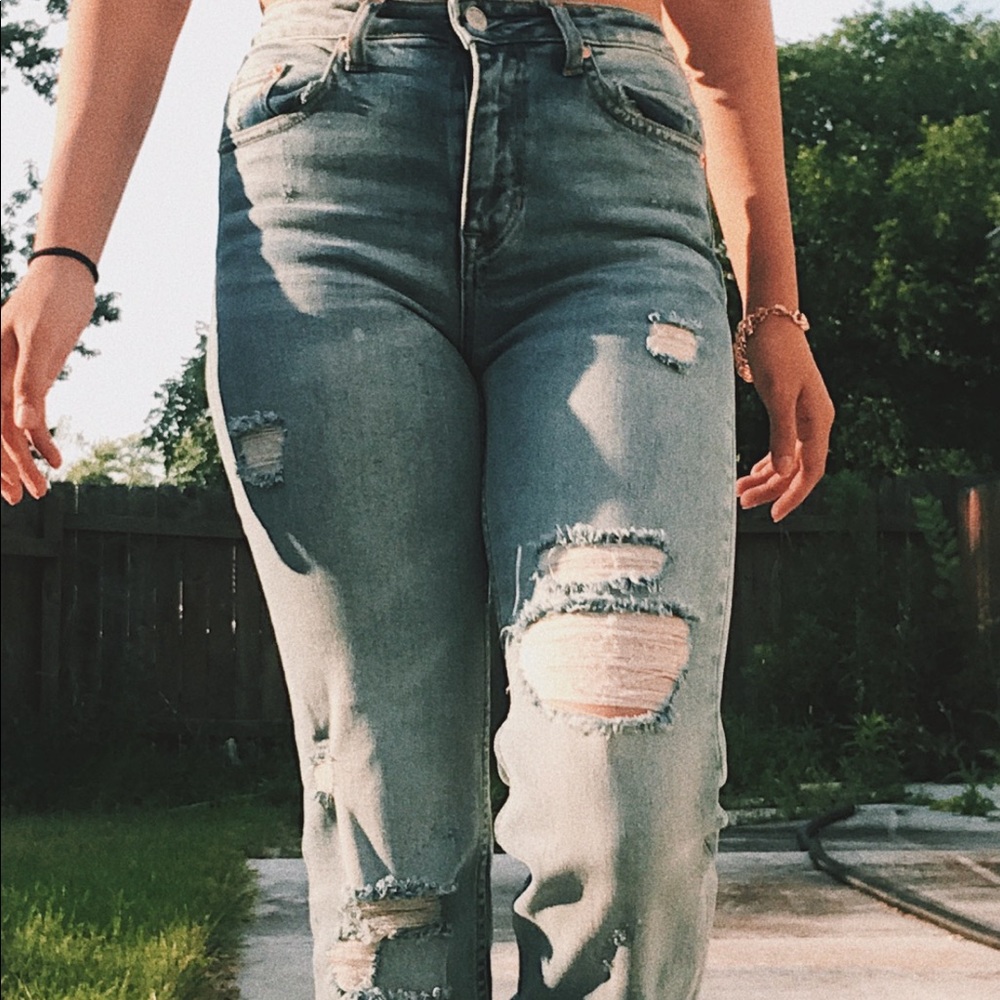 ripped boyfriend jeans